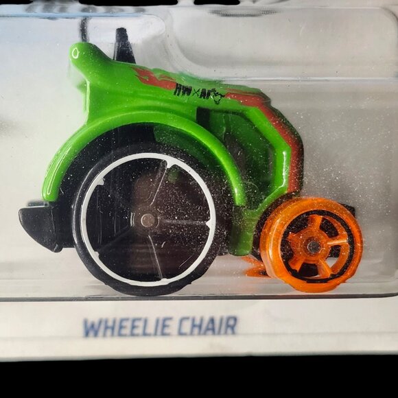 🆕️ HOT WHEELS 2019 Aaron Wheelz Ride-Ons - Wheelie Chair - Picture 3 of 7